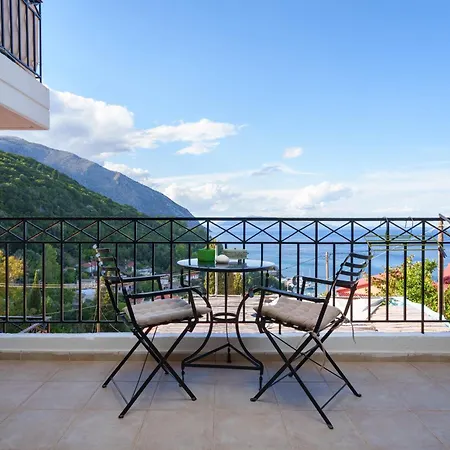 Giannatos' - Makis Apartamento Poros (Kefalonia)