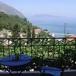 Giannatos' Studios Poros (Kefalonia)