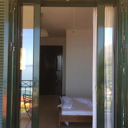 Giannatos' Studios * Poros (Kefalonia)