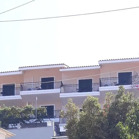 Apartment Giannatos' Studios *