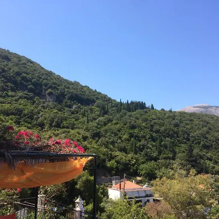 Giannatos' Studios * Poros (Kefalonia)