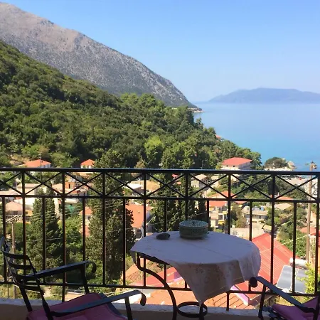 Giannatos' Studios Poros (Kefalonia)